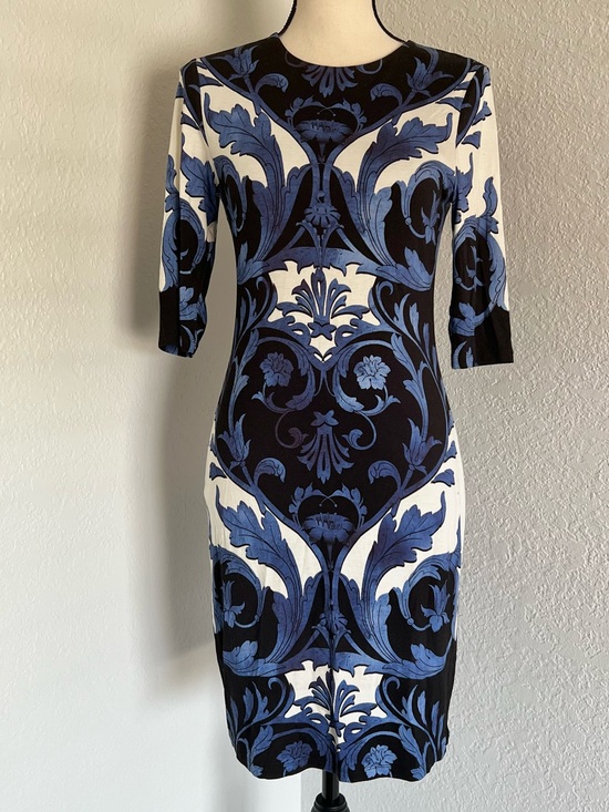 Alice + Olivia Dresses & Skirts - Alice + Olivia Delora Mini Dress